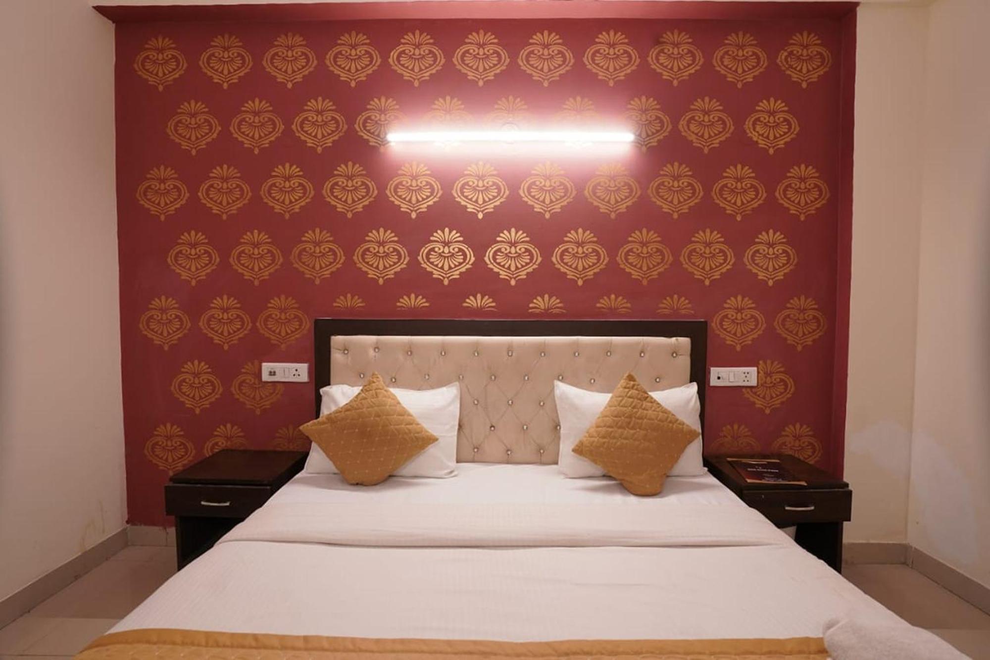Hotel Tourist Palace New Delhi Buitenkant foto