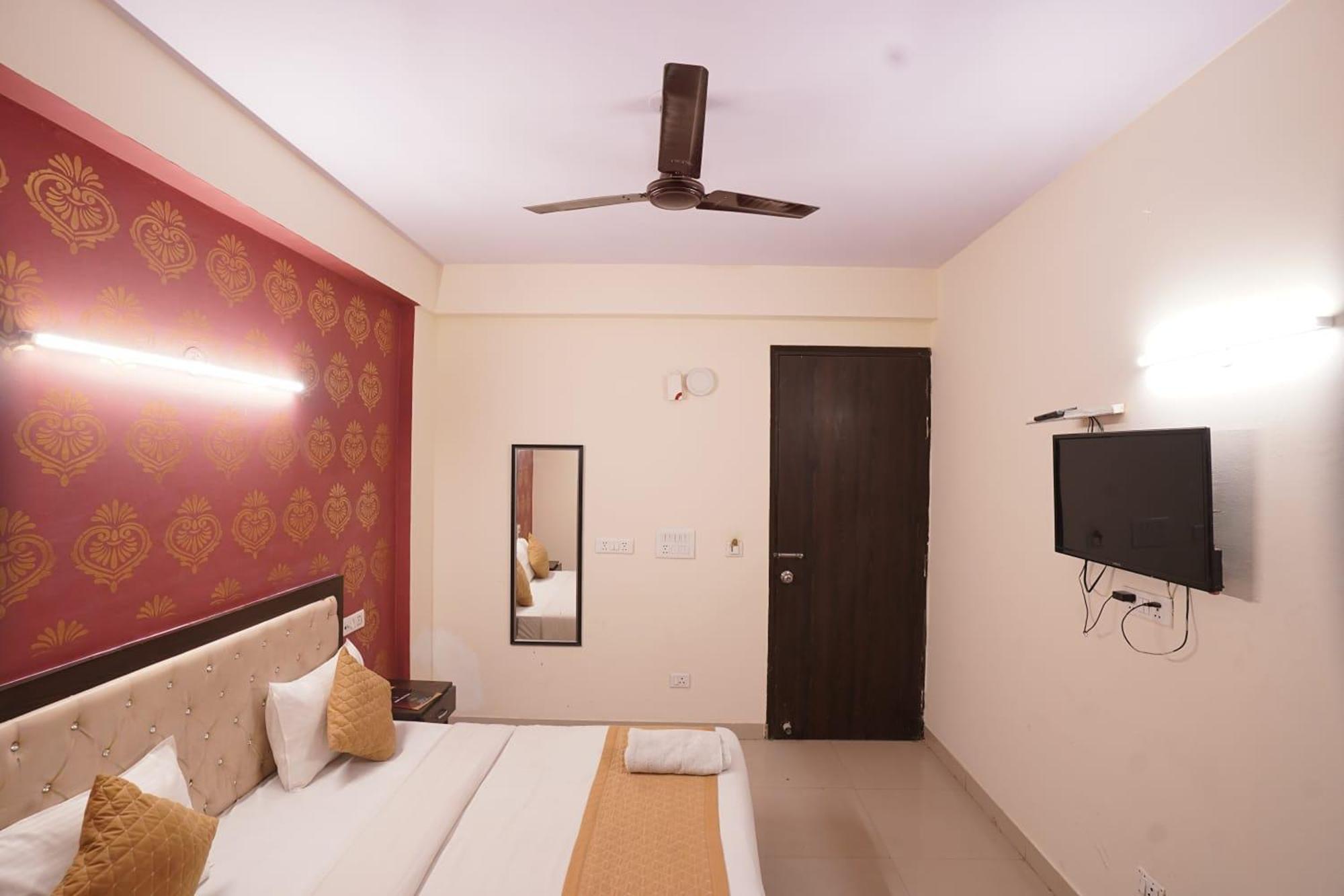 Hotel Tourist Palace New Delhi Buitenkant foto