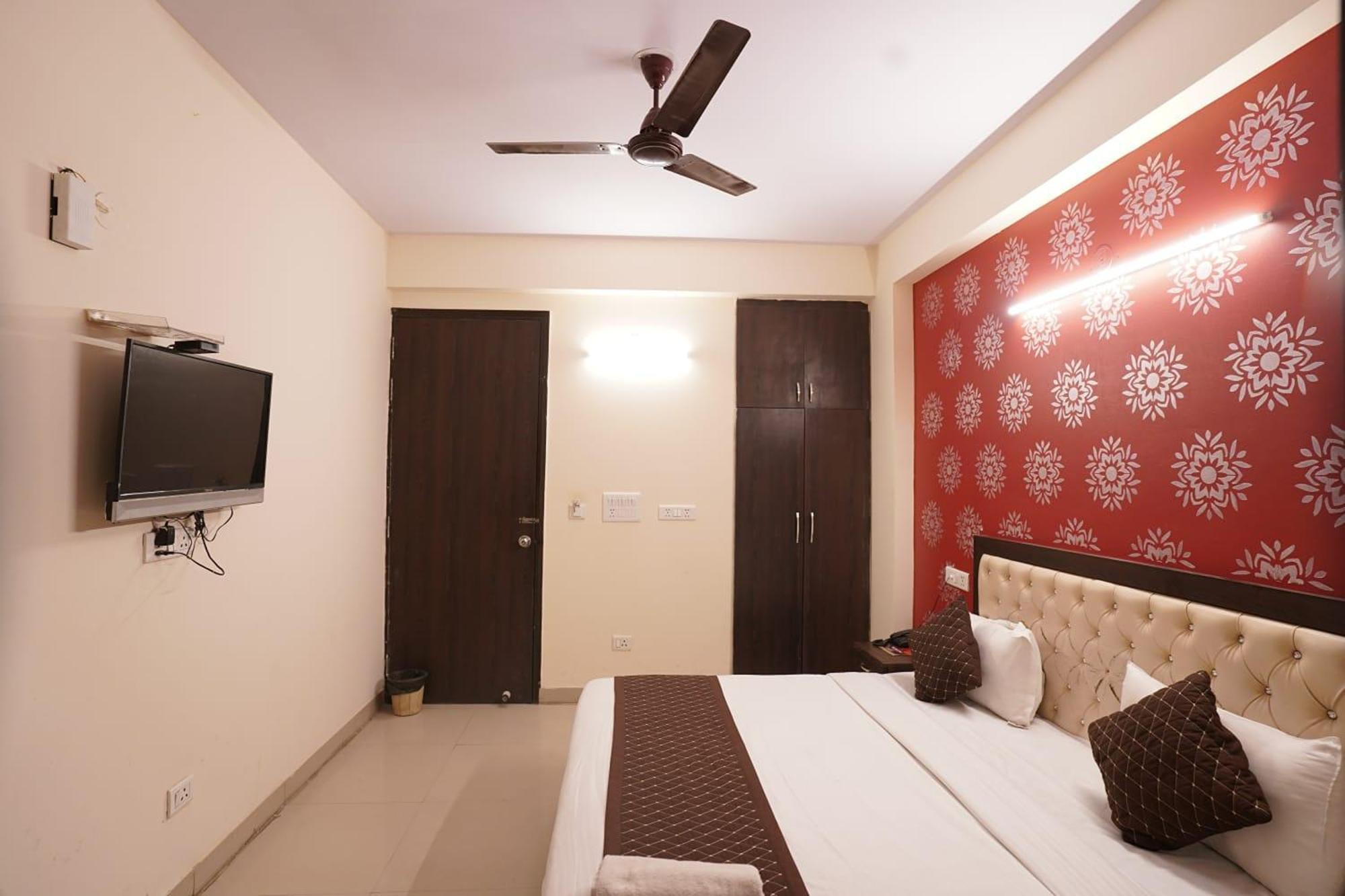 Hotel Tourist Palace New Delhi Buitenkant foto