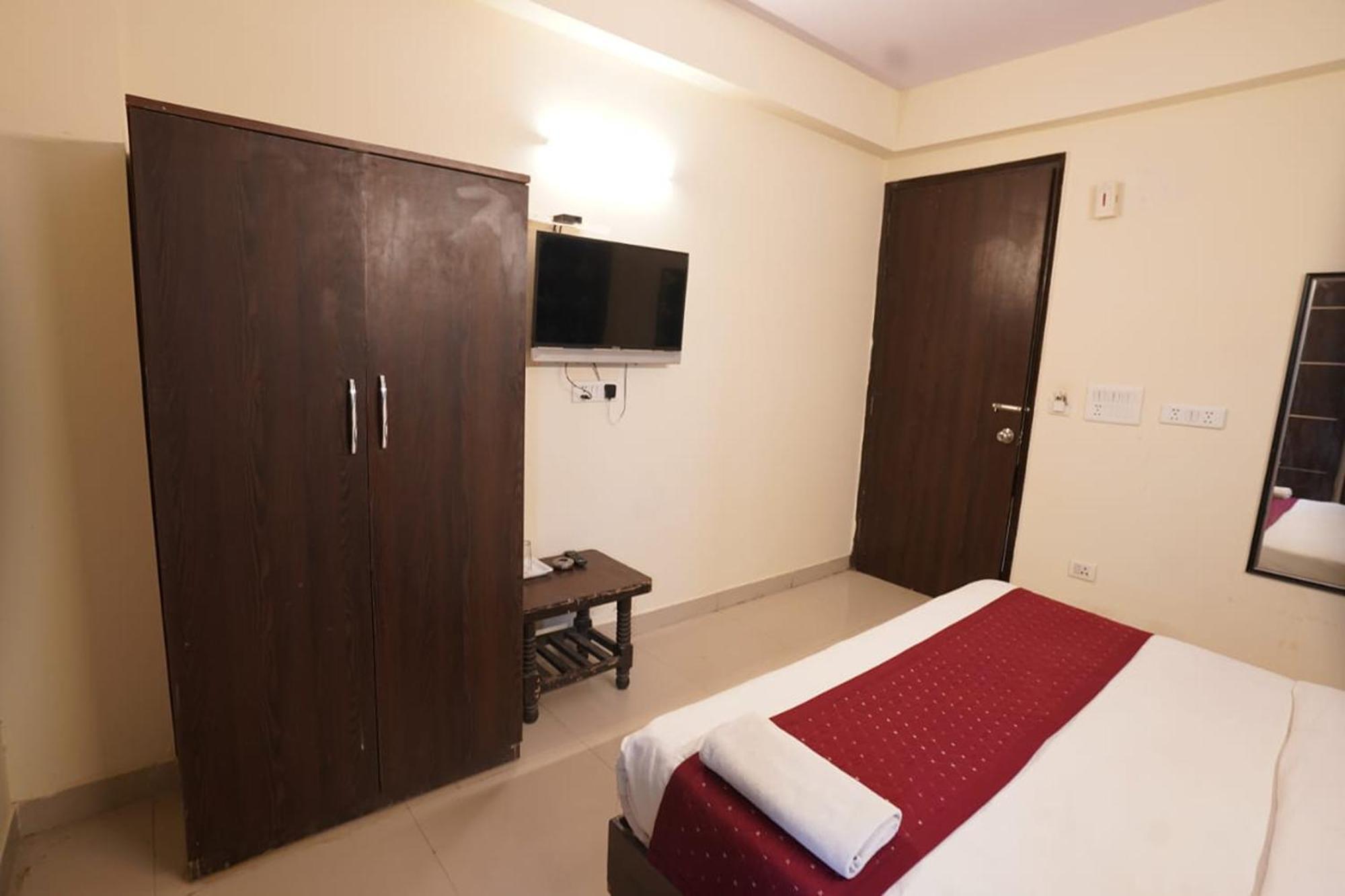 Hotel Tourist Palace New Delhi Buitenkant foto