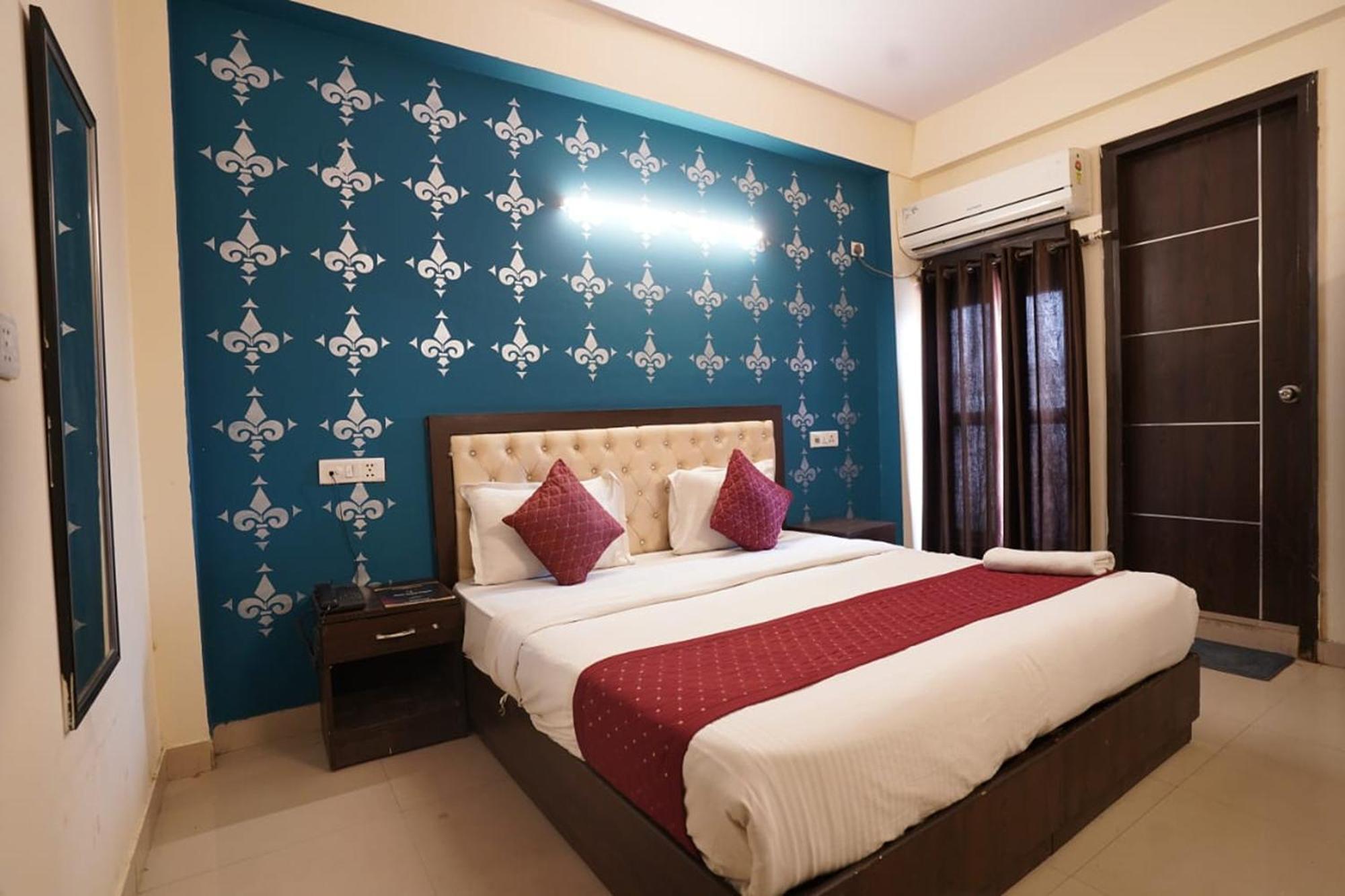 Hotel Tourist Palace New Delhi Buitenkant foto