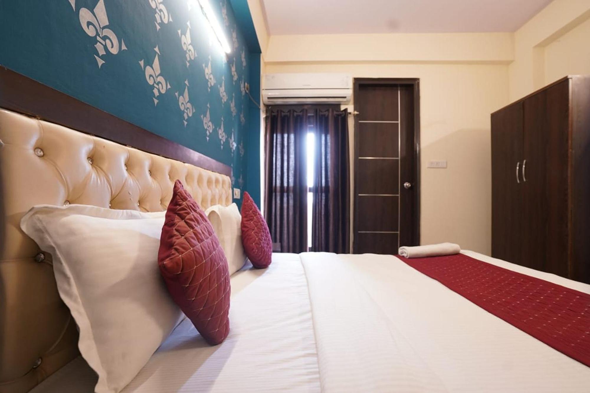 Hotel Tourist Palace New Delhi Buitenkant foto