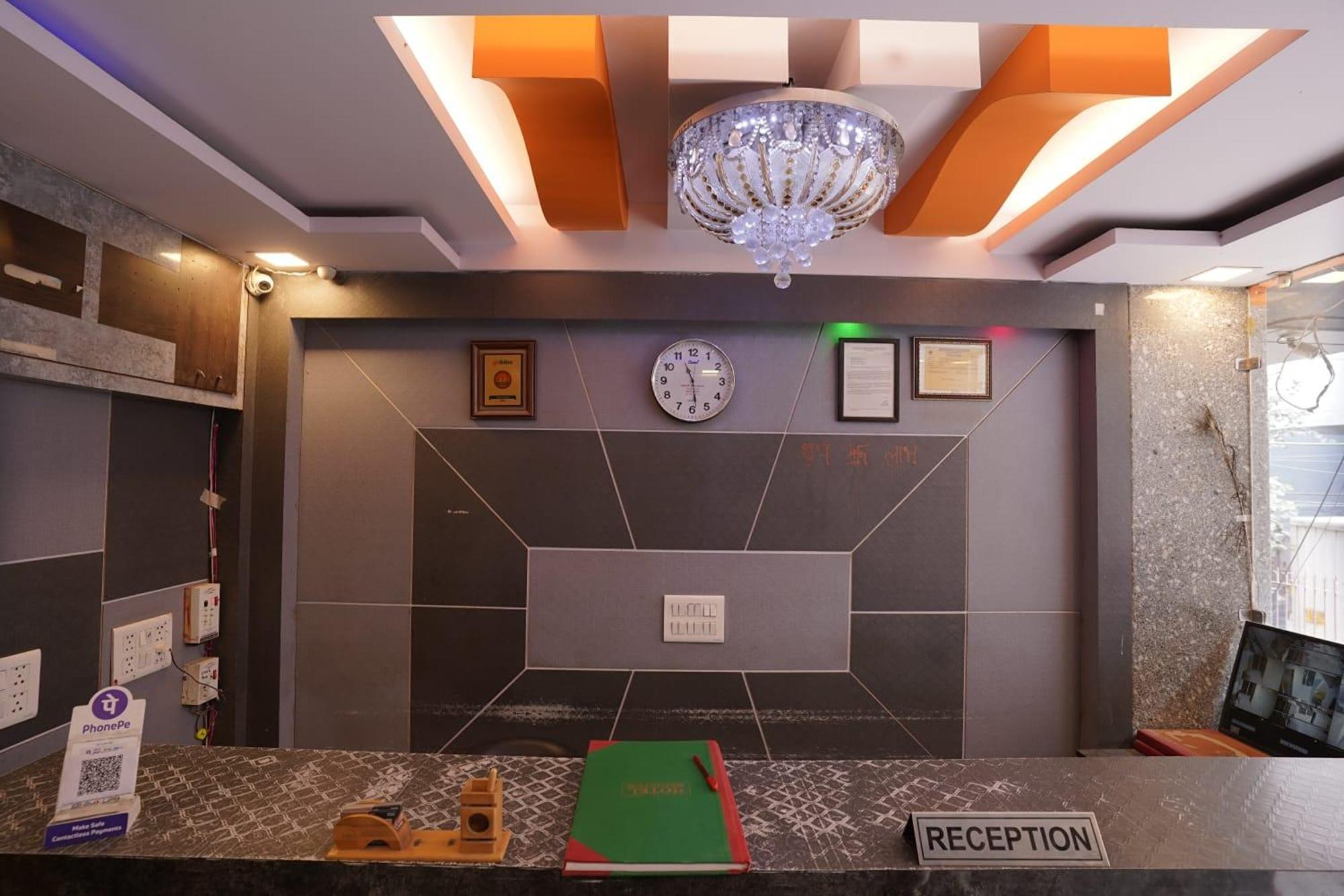 Hotel Tourist Palace New Delhi Buitenkant foto