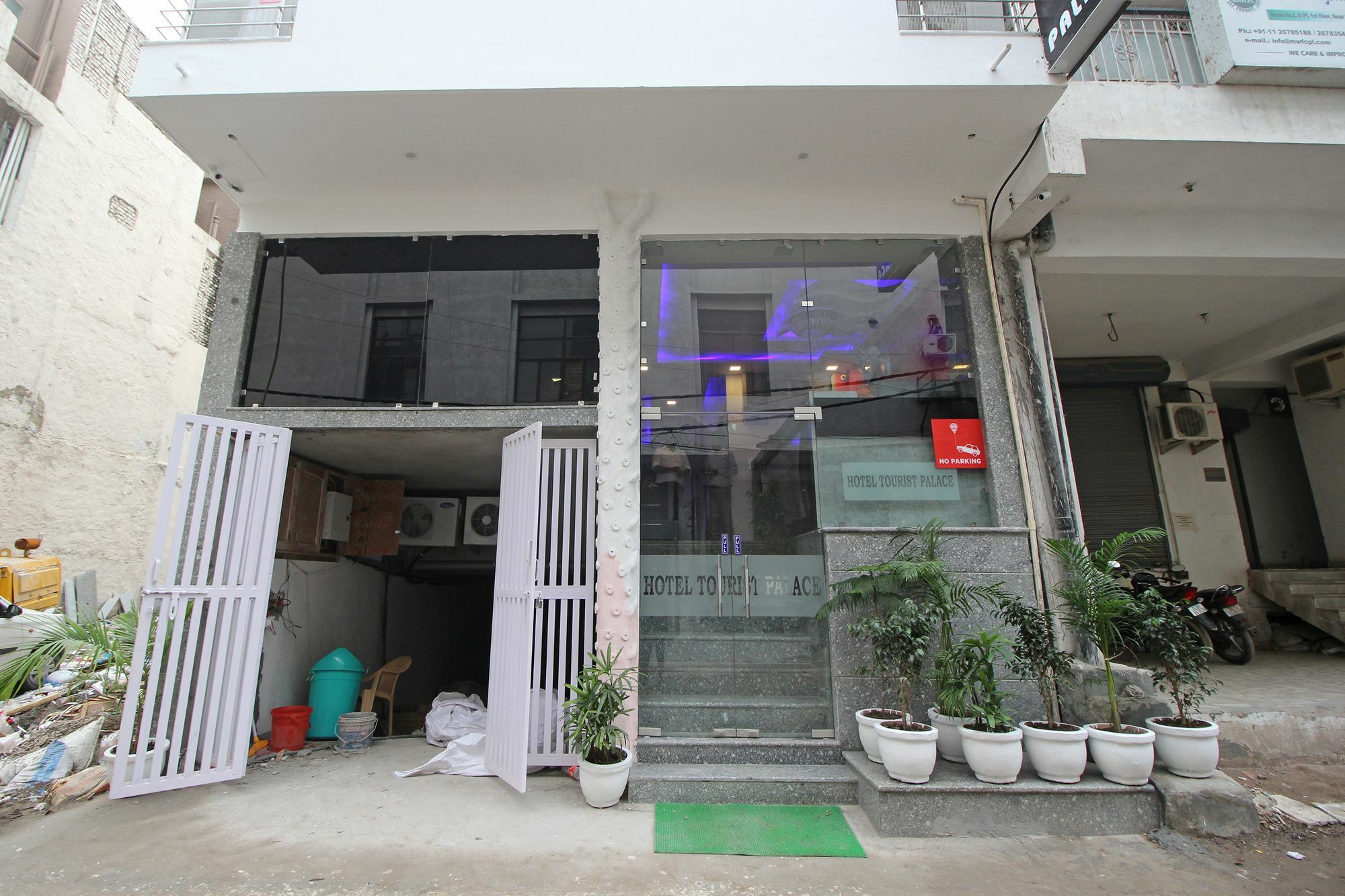 Hotel Tourist Palace New Delhi Buitenkant foto