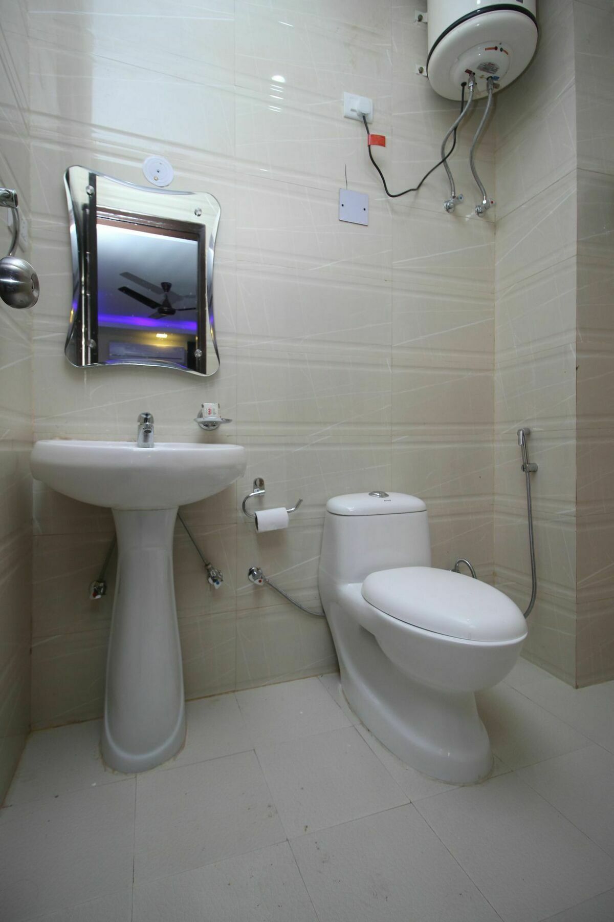 Hotel Tourist Palace New Delhi Buitenkant foto